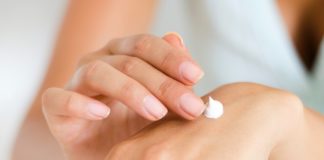 15 Home Remedies for Skin Allergies A lady applying body lotion