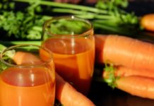 14 Health Benefits of Carrot Juice A picture of carrot juice