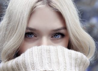 8 Essential Oils for Flu lady with flu