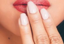 11 Home Remedies for Swollen Lips