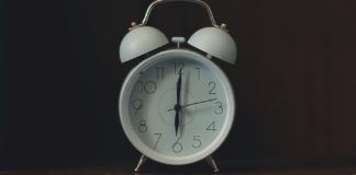How to Wake up Early Every Morning alarm