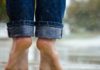 10 Home Remedies for Cracked Heels wet feet