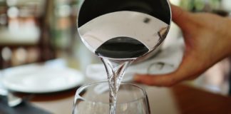 Benefits and Side Effects of Water Fasting drinking water