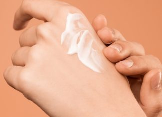 18 Harmful Chemicals in Skincare Products applying calamine