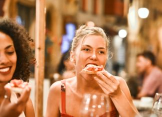 13 Healthy Snacks for Pregnant Women eating out