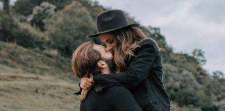 7 Things to Know Before Having Sex couple