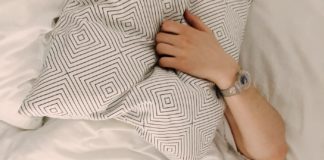 11 Reasons Adults Bed-Wet sleep
