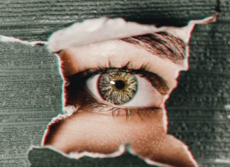Dealing with Ommetaphobia eye