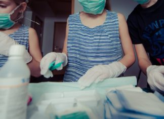 What You Should Have in Your First Aid Box first aid tips