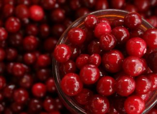 10 Natural Junk Substitutes cranberry