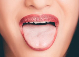 Here`s What to Know About Bad Breath tongue