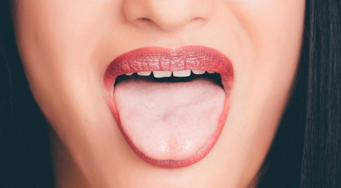 Here`s What to Know About Bad Breath tongue