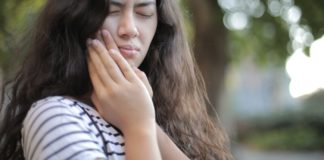 How to Manage a Toothache at Mid-Night How to Manage a Toothache at Mid-Night