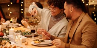 Best Vegan Sources of Vitamin D couple eating