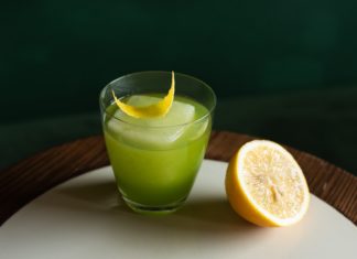 Health Benefits of Lemon Water Health Benefits of Lemon Water