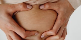 6 Essential Oils for Stretch Marks Removal 6 Essential Oils for Stretch Marks Removal