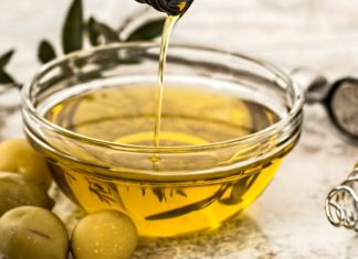 16 Health Benefits of Almond Oil 16 Health Benefits of Almond Oil