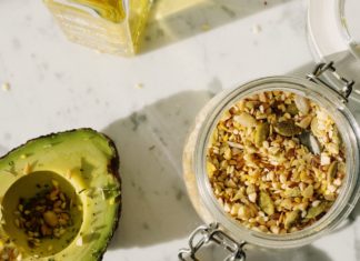 8 Health Benefits of Apricot Kernel Oil 8 Health Benefits of Apricot Kernel Oil